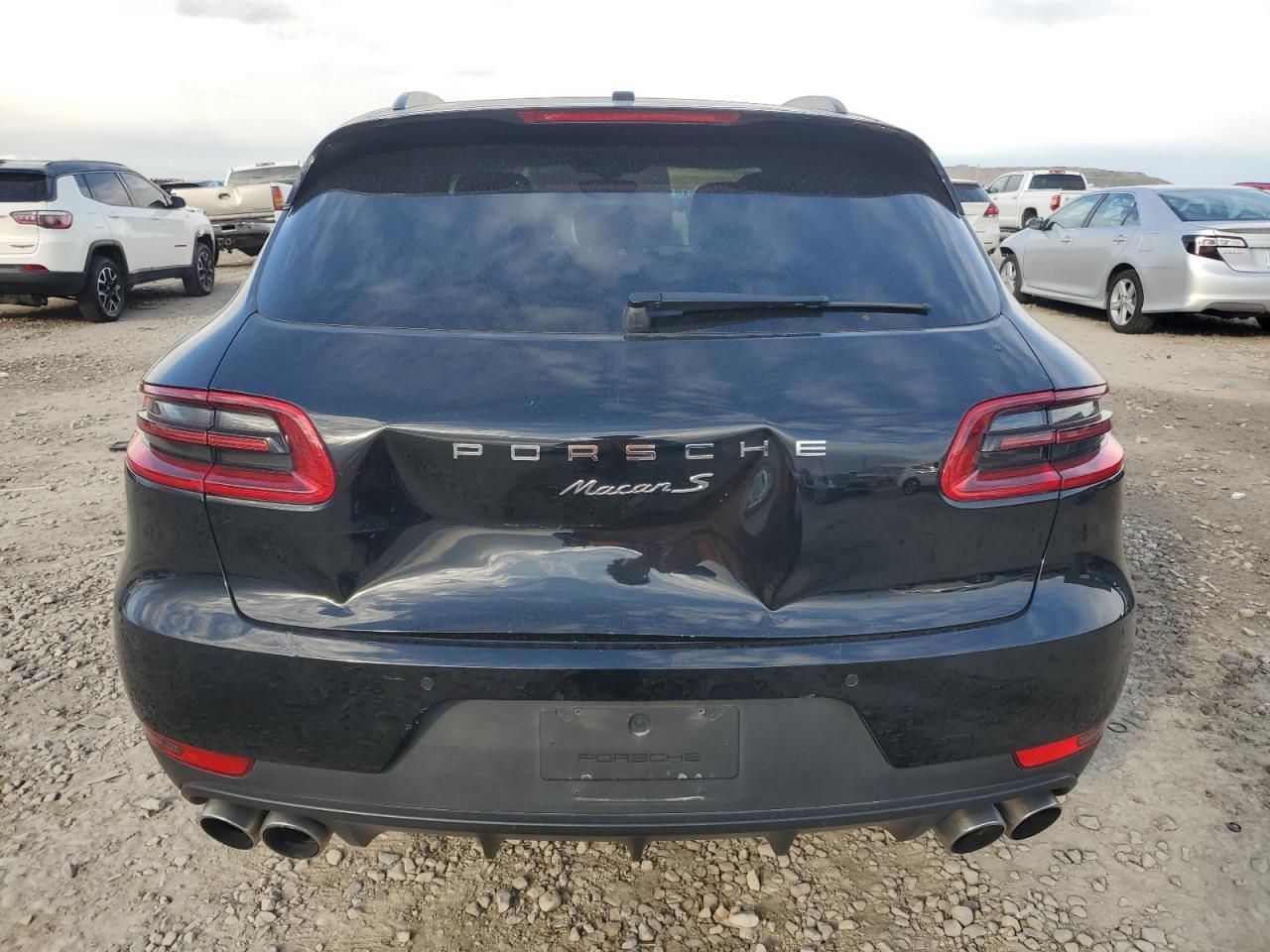 2016 Porsche Macan s