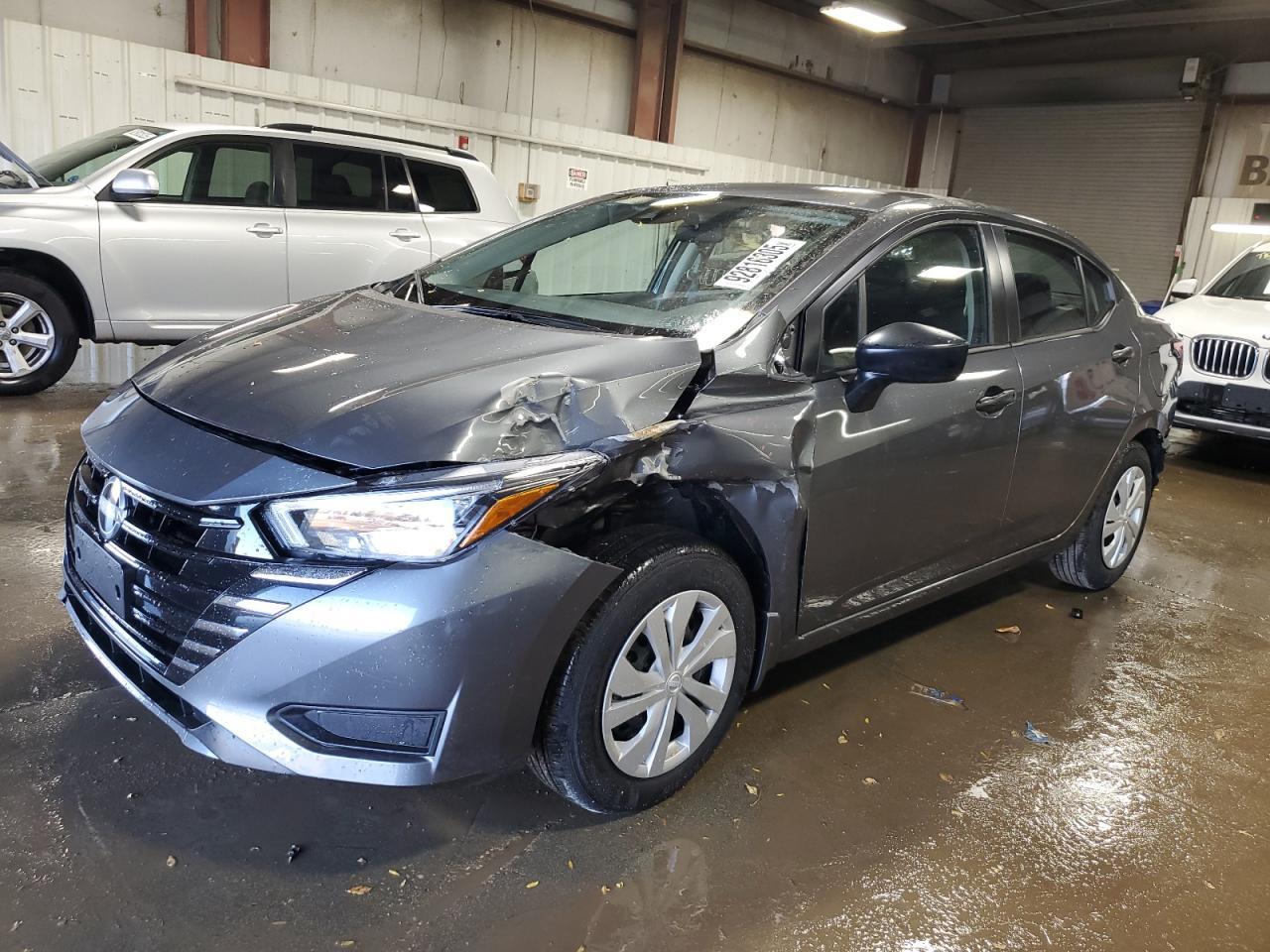 2025 Nissan Versa s