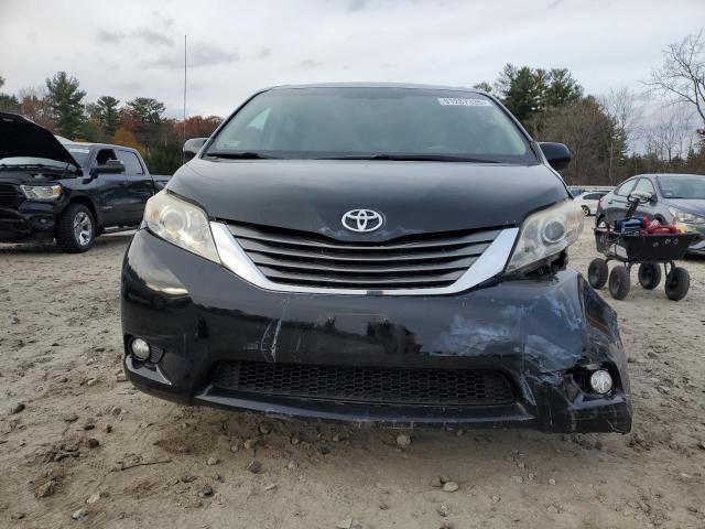 2013 Toyota Sienna xle