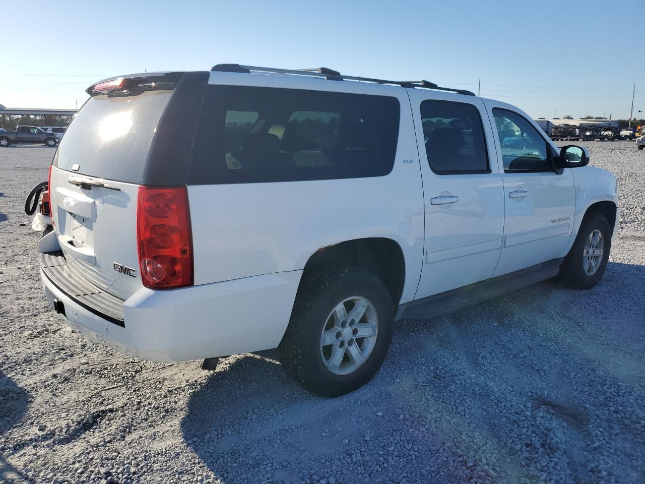 2010 GMC Yukon xl K1500 slt