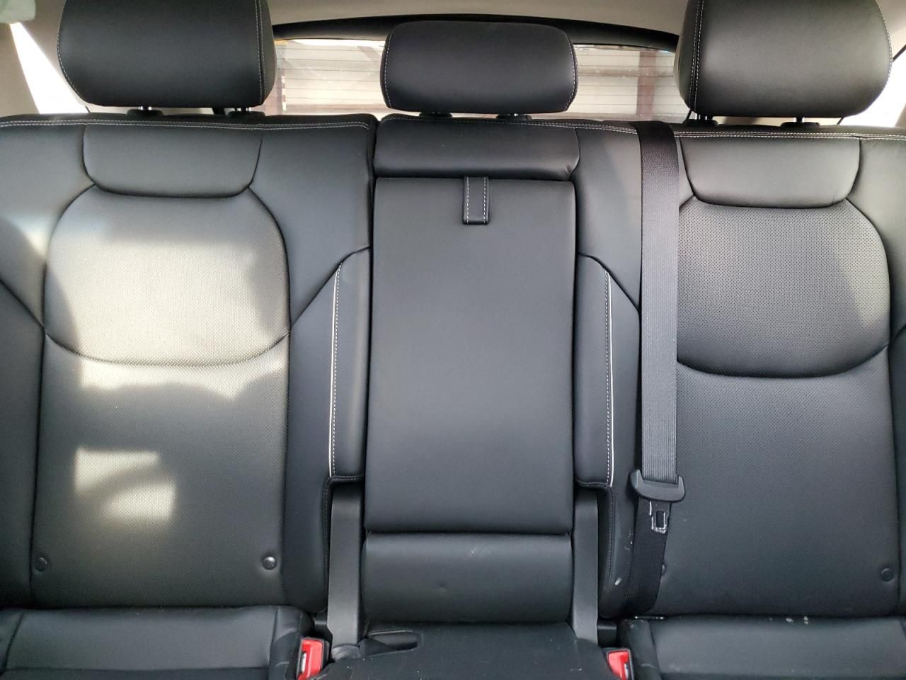 2024 Genesis GV70 Base