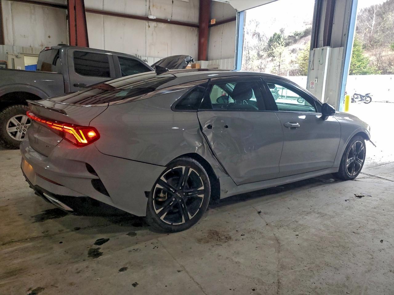 2023 KIA K5 gt Line