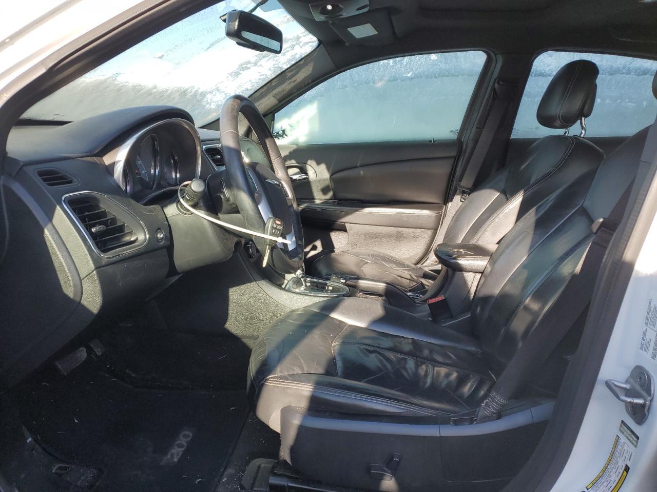 2013 Chrysler 200 Limited