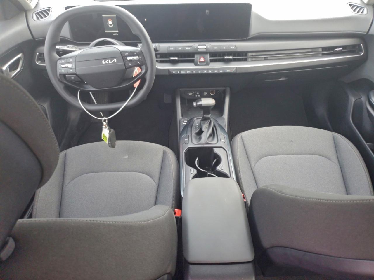 2025 KIA K4 lx