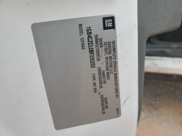 2011 Chevrolet Silverado Flatbed Truck