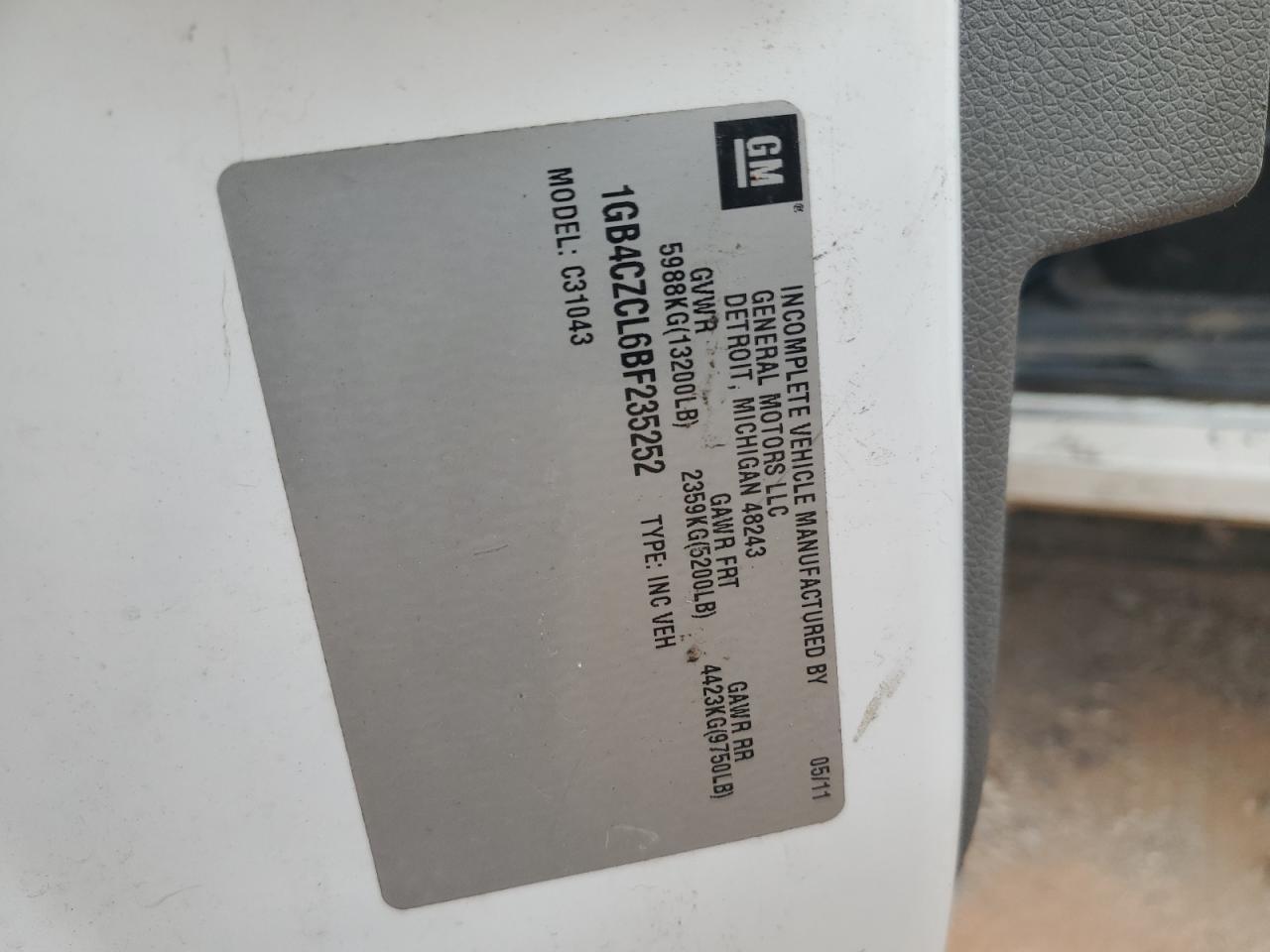 2011 Chevrolet Silverado Flatbed Truck