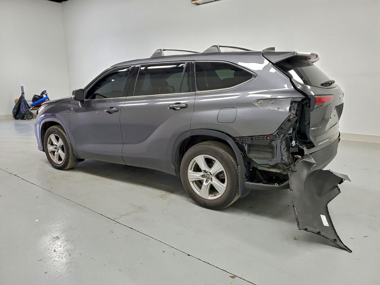 2022 Toyota Highlander l