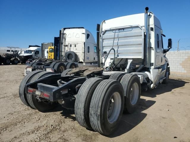 2019 Freightliner Cascadia 125 Semi Truck