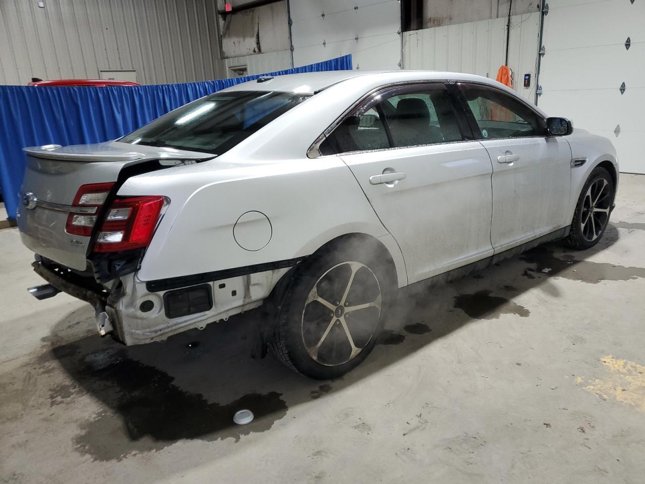 2016 Ford Taurus sel