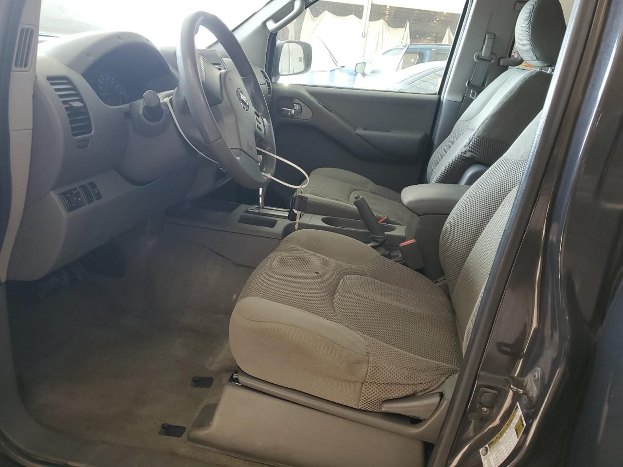 2012 Nissan Frontier s