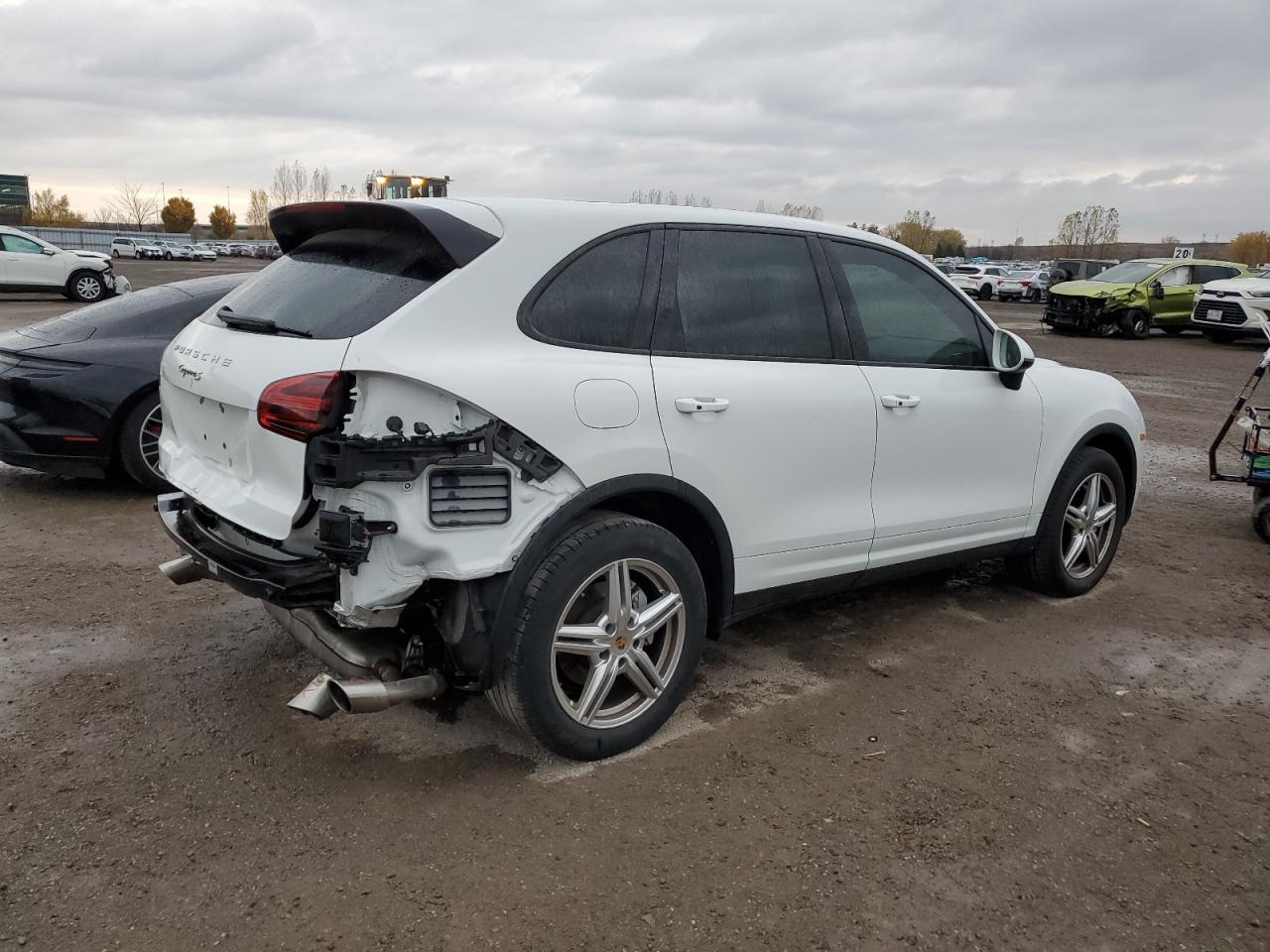 2016 Porsche Cayenne s