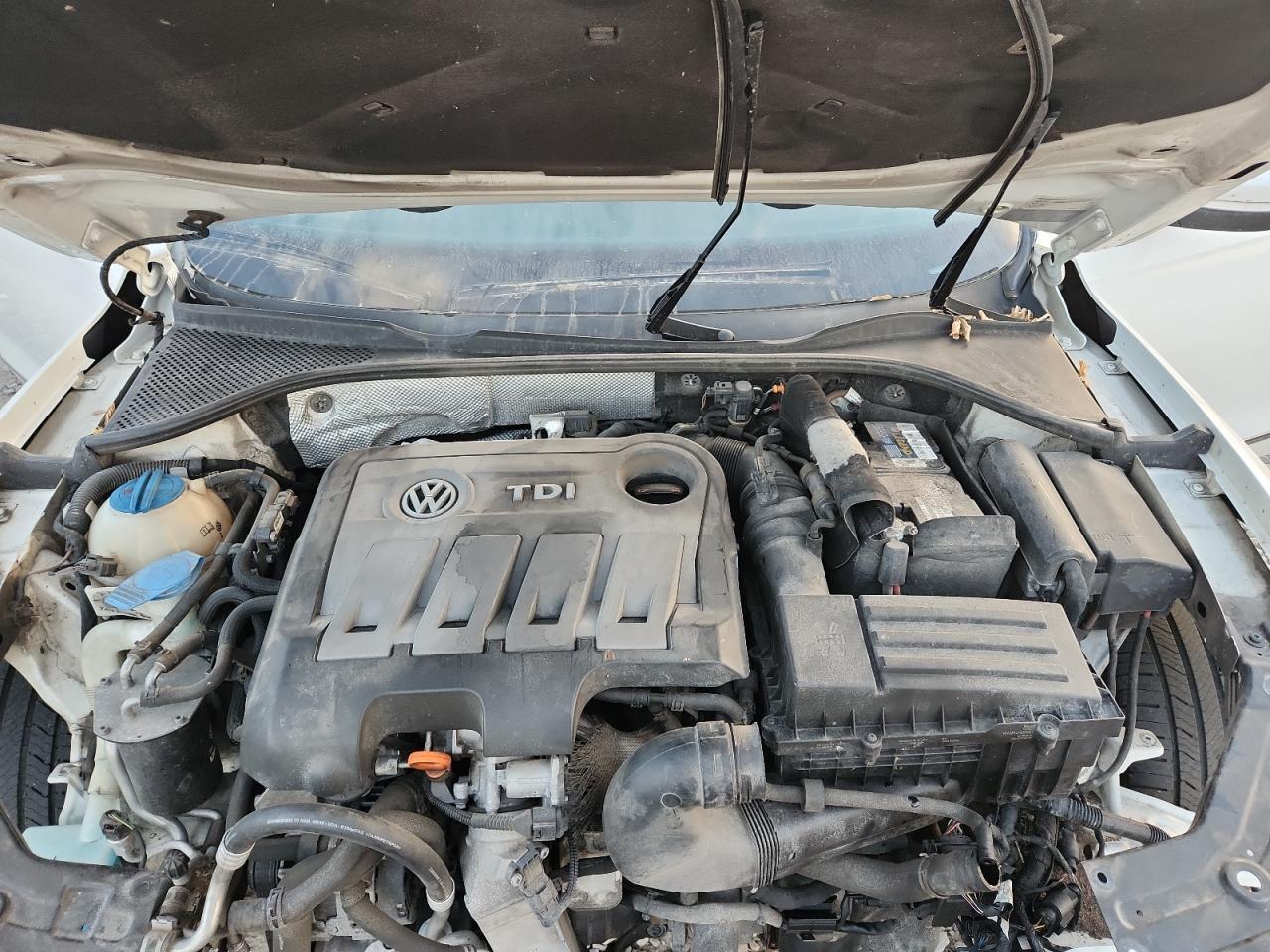 2013 Volkswagen Passat sel