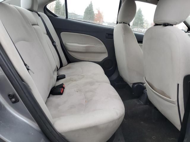 2017 Mitsubishi Mirage G4 es