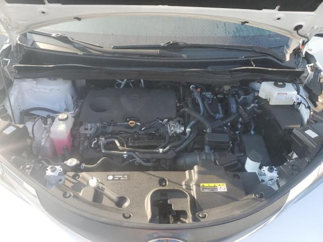 2022 Toyota Sienna xle 8-passenger