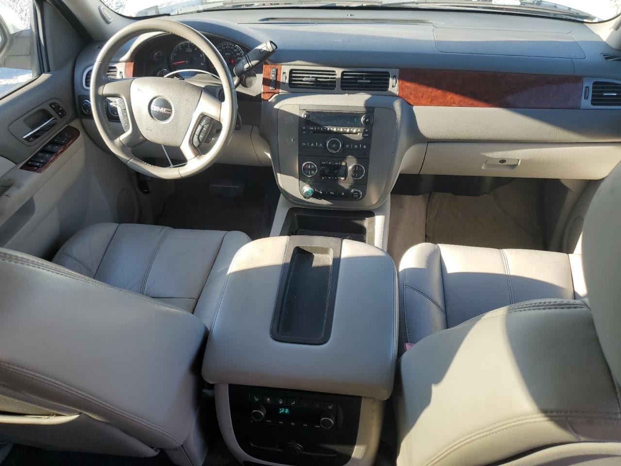 2010 GMC Yukon xl K1500 slt