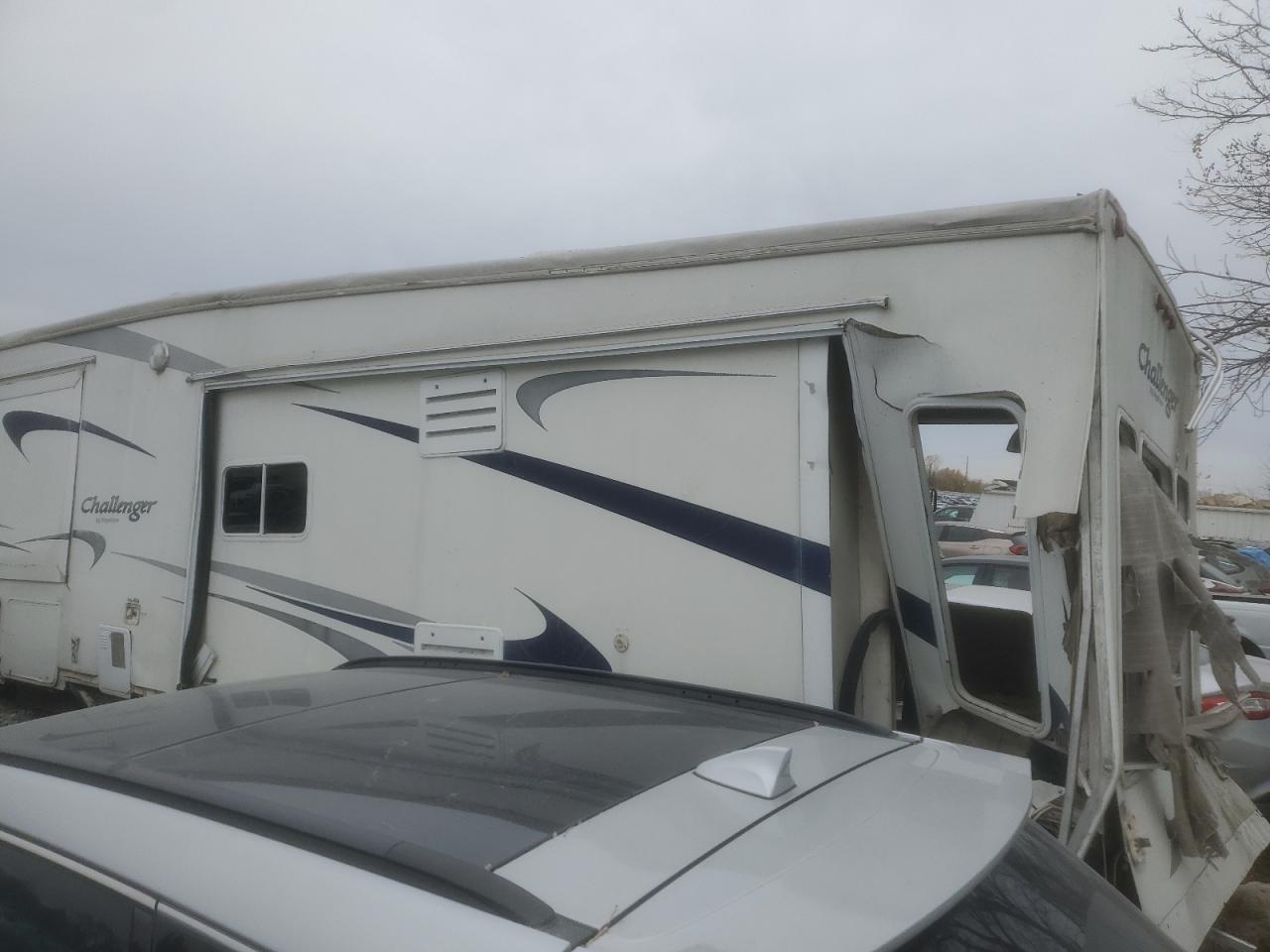 2003 Dutchmen 2003 Keystone Challenger Camper