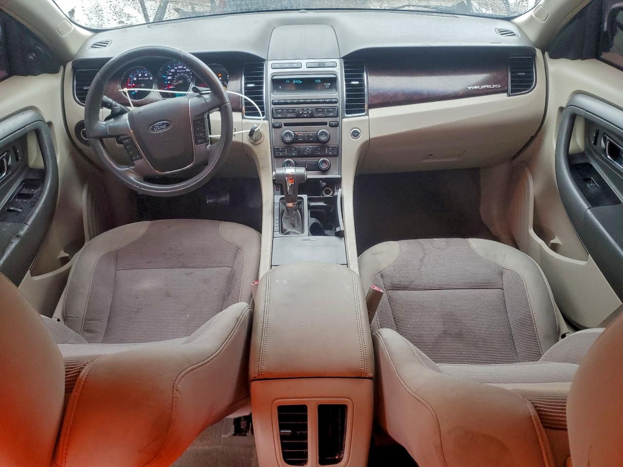 2010 Ford Taurus sel