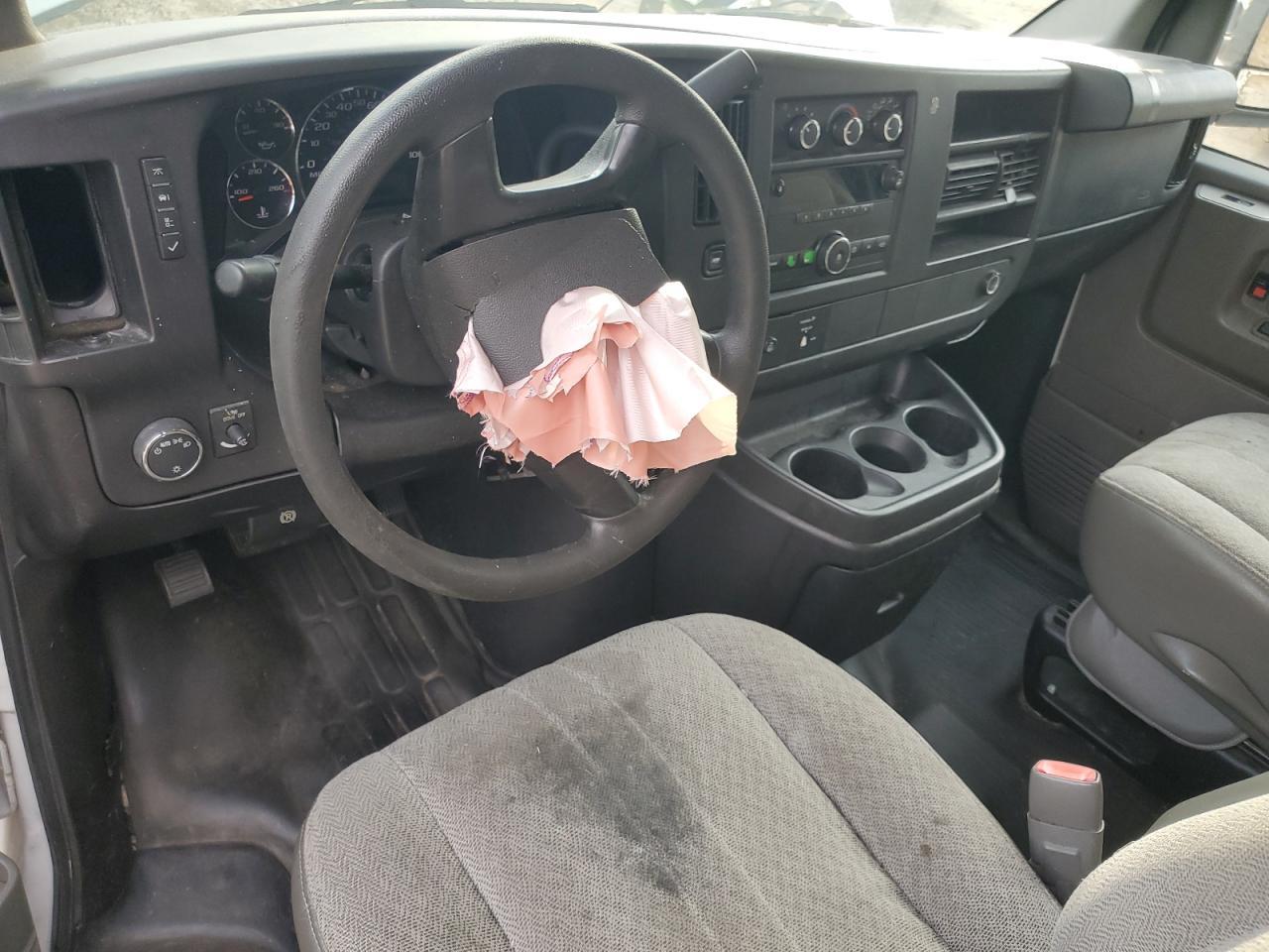 2014 GMC Savana G25 Delivery Van