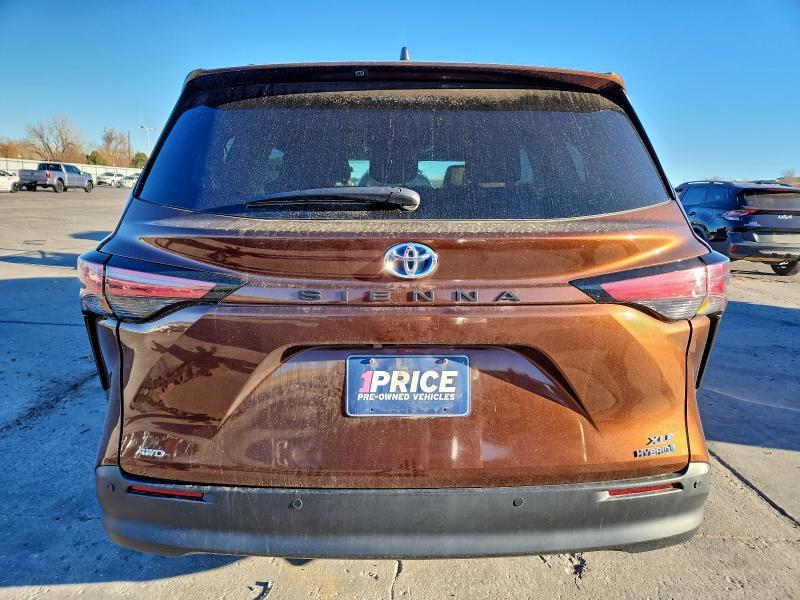 2021 Toyota Sienna xle 7-passenger