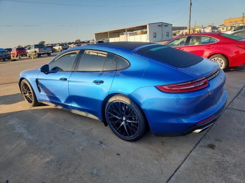2018 Porsche Panamera 4
