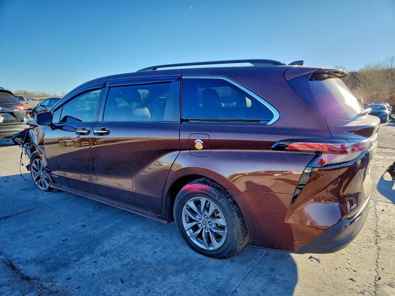 2021 Toyota Sienna xle 7-passenger