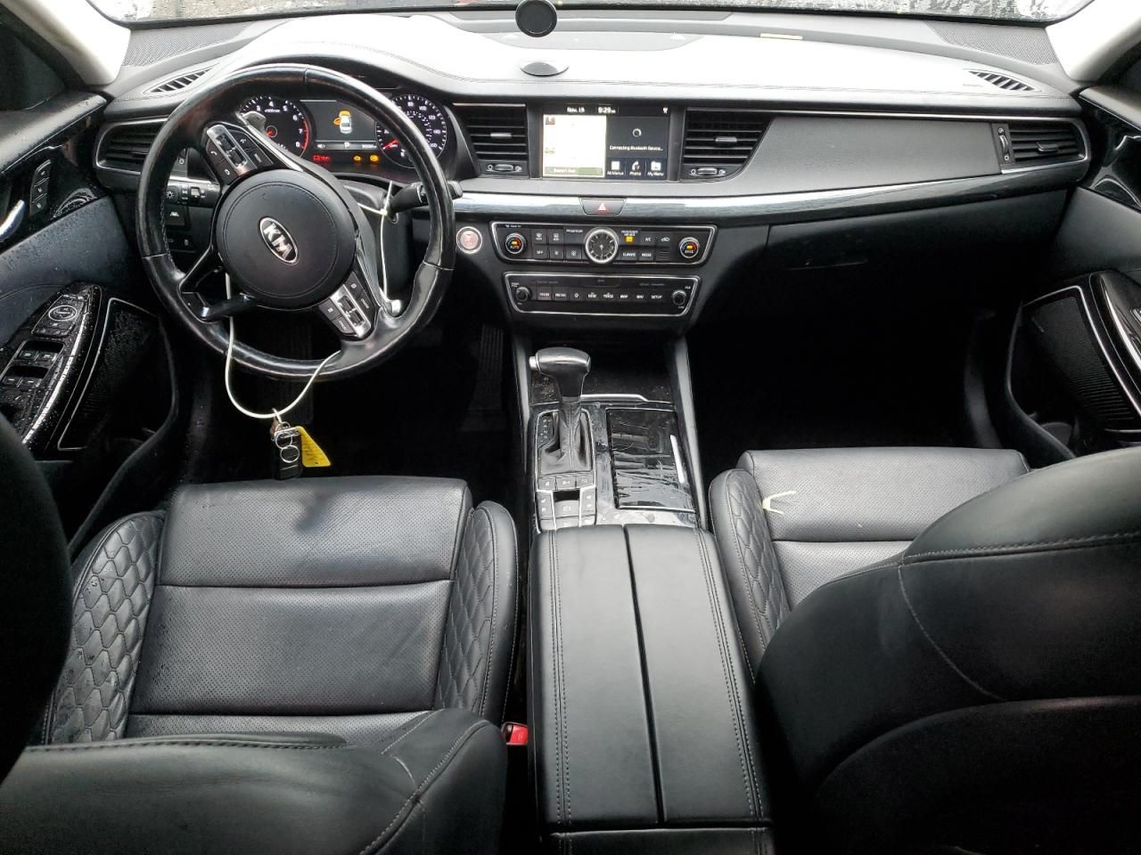 2019 KIA Cadenza Luxury