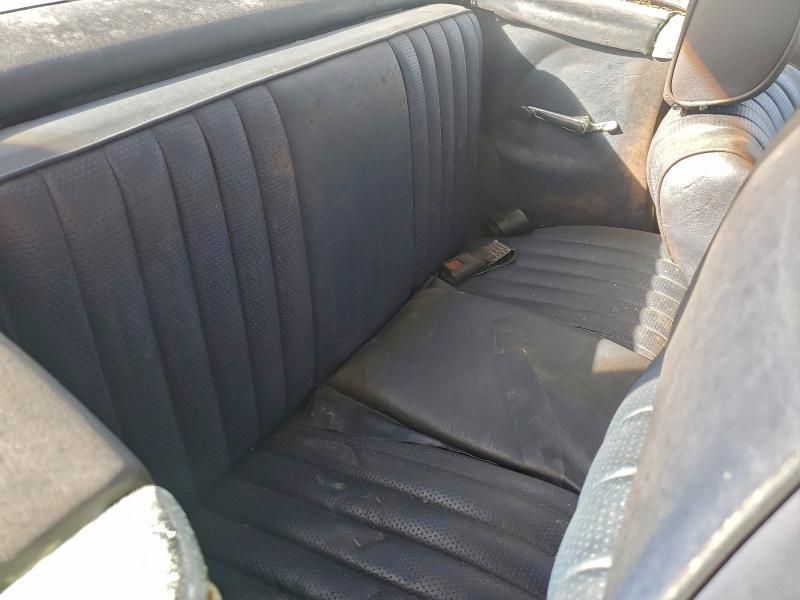 1980 Mercedes-Benz 1980 Mercedes Benz 400-class