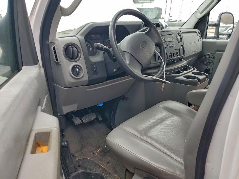 2014 Ford E350 BOX Truck