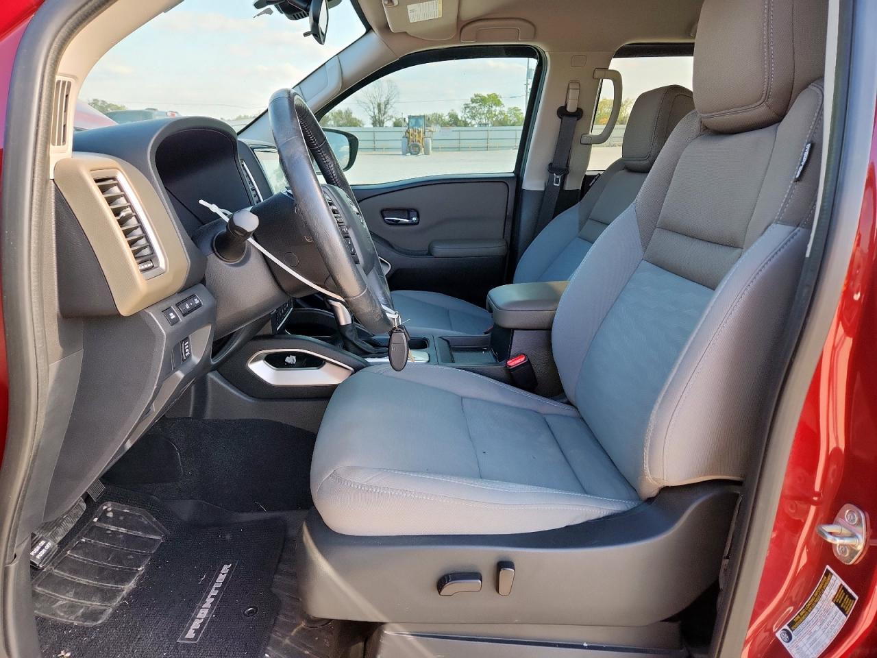 2023 Nissan Frontier s