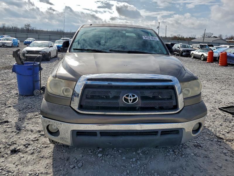 2013 Toyota Tundra Double cab SR5