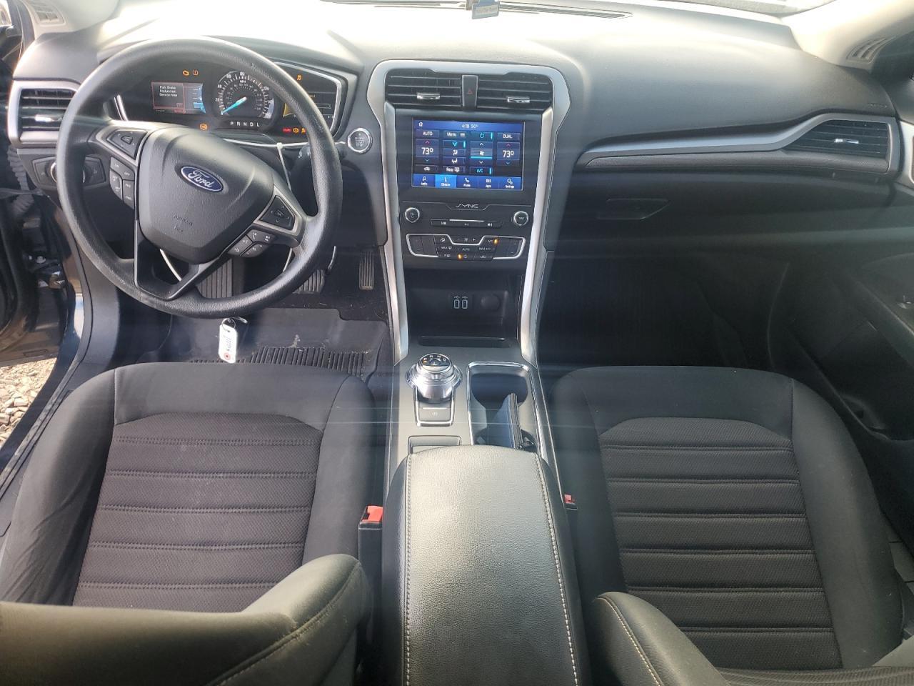 2020 Ford Fusion se