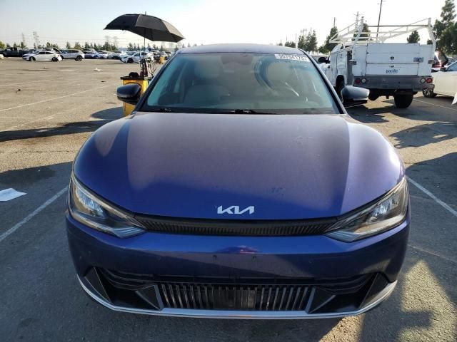2022 KIA EV6 Light