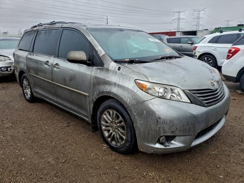 2014 Toyota Sienna xle