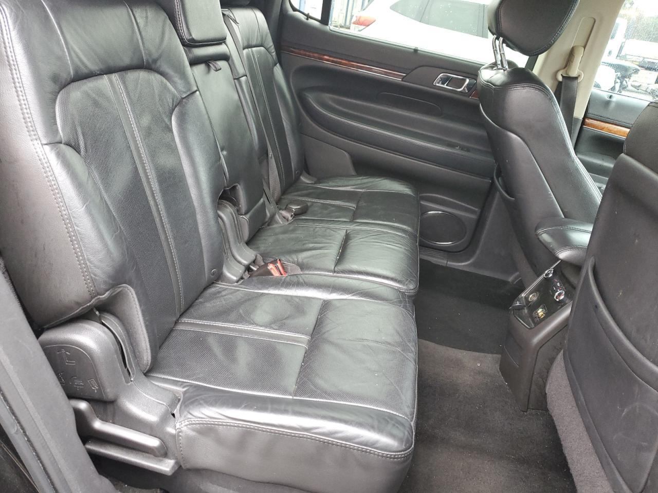 2014 Lincoln MKT