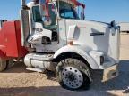 2002 Kenworth T800 Toter Truck