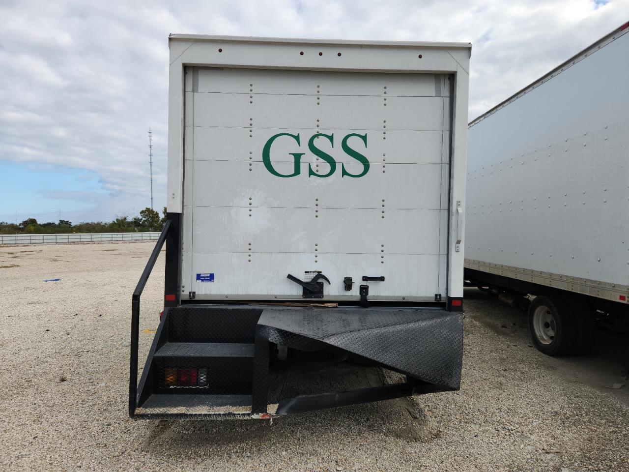 2024 Isuzu NPR HD BOX Truck