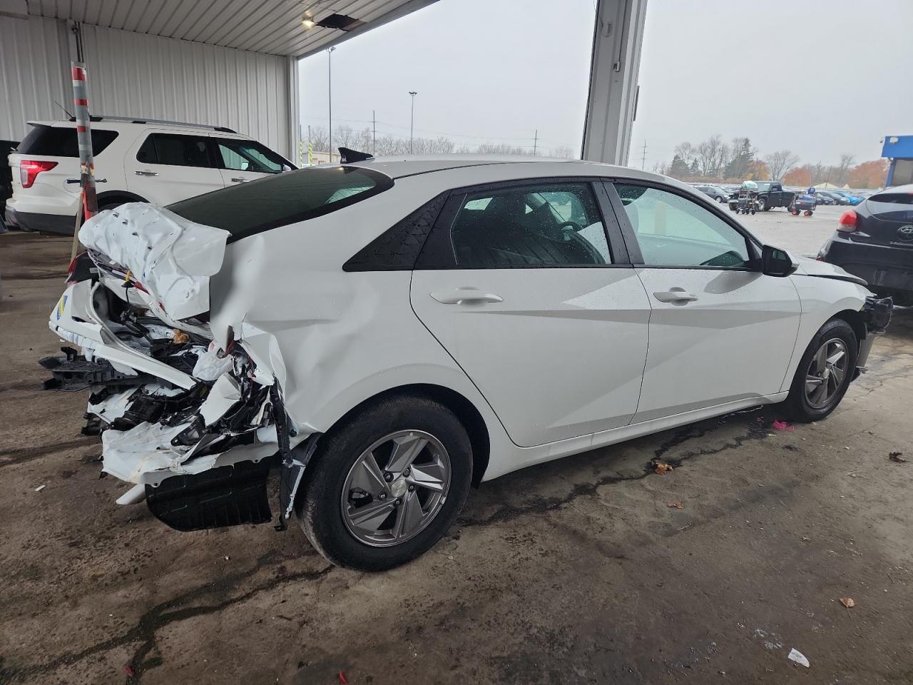 2025 Hyundai Elantra se