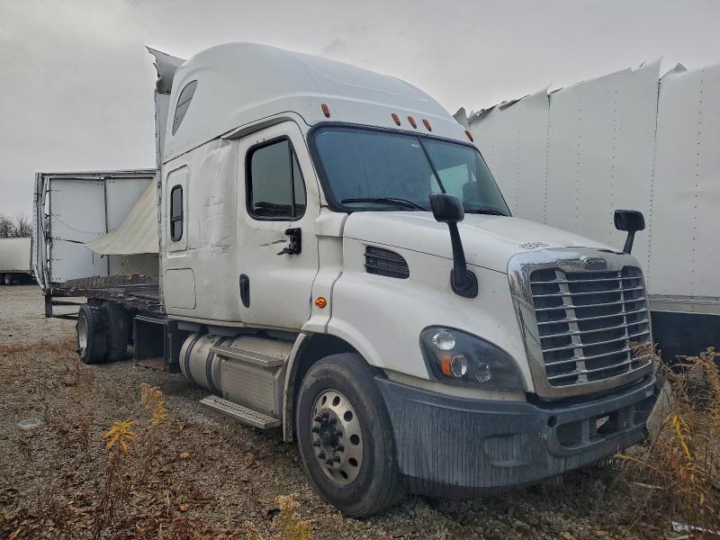 2016 Freightliner Cascadia box Truck