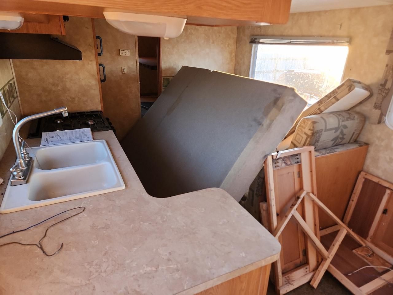 2006 Coachmen RV Trailer