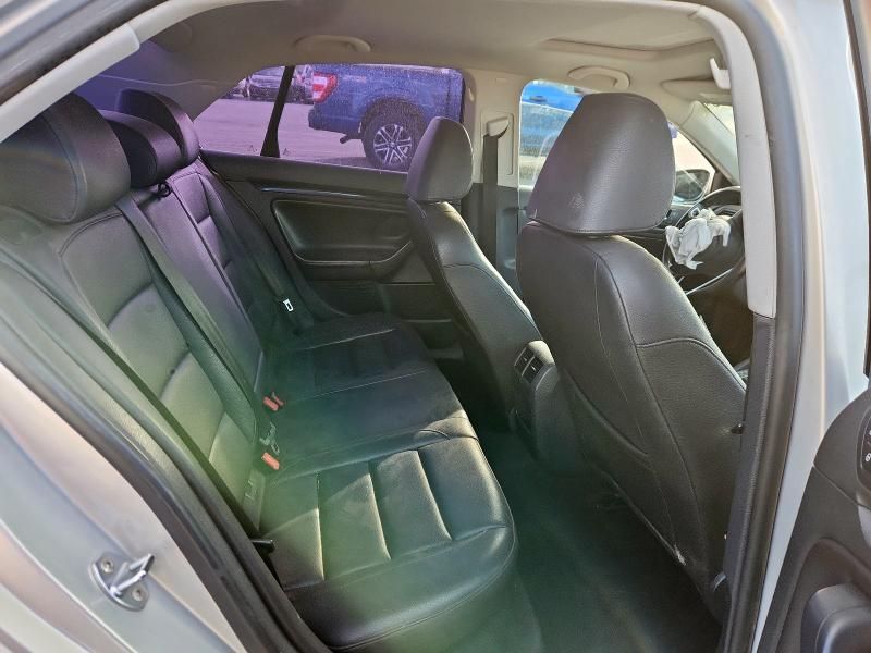 2010 Volkswagen Jetta se