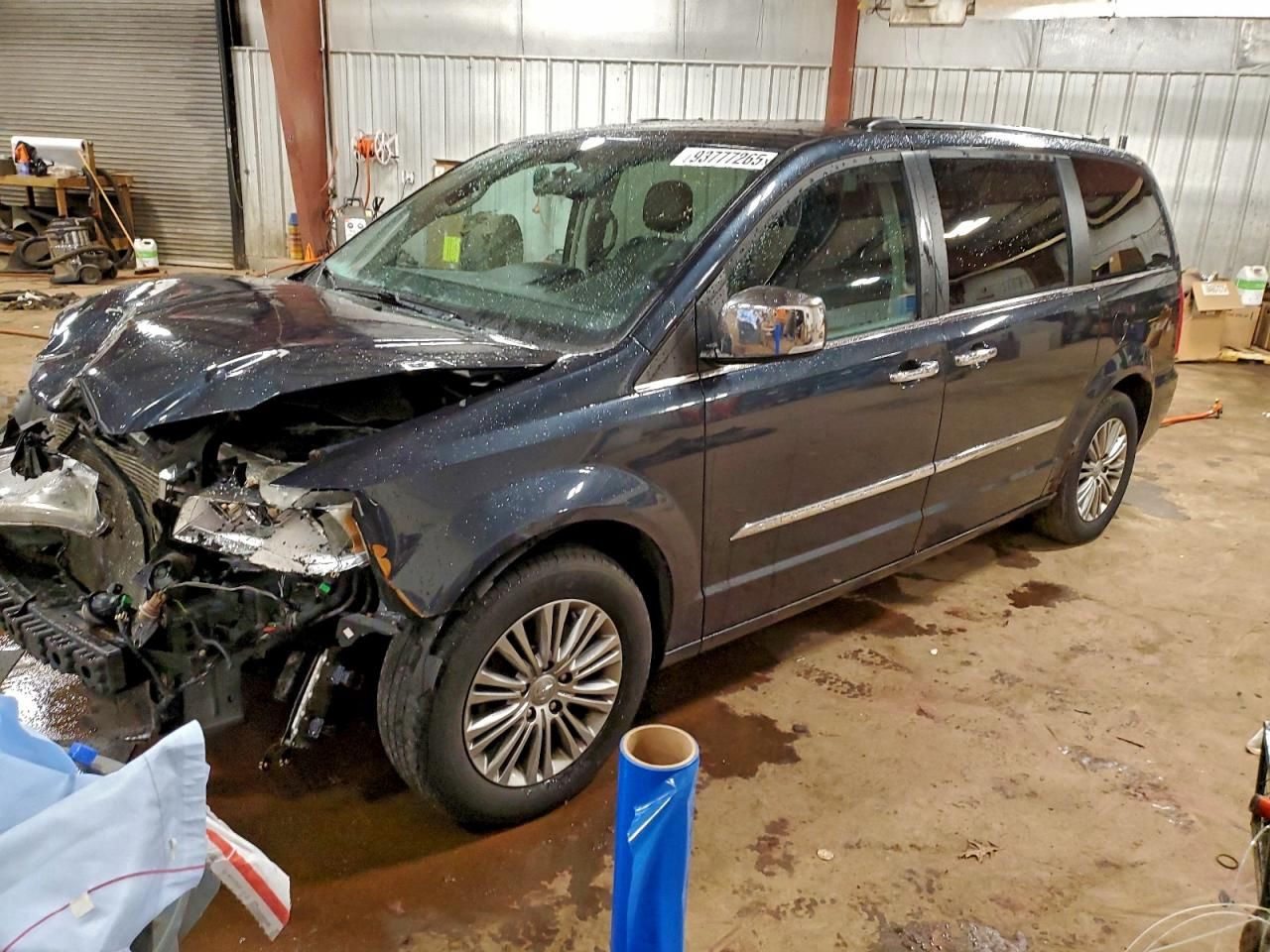 2014 Chrysler Town & Country Touring l