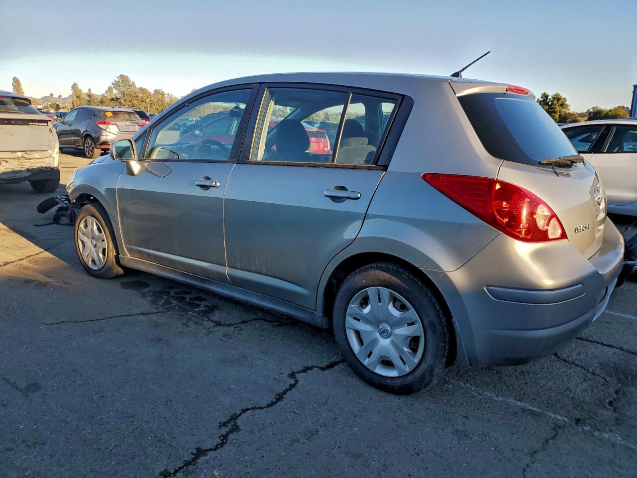 2010 Nissan Versa s