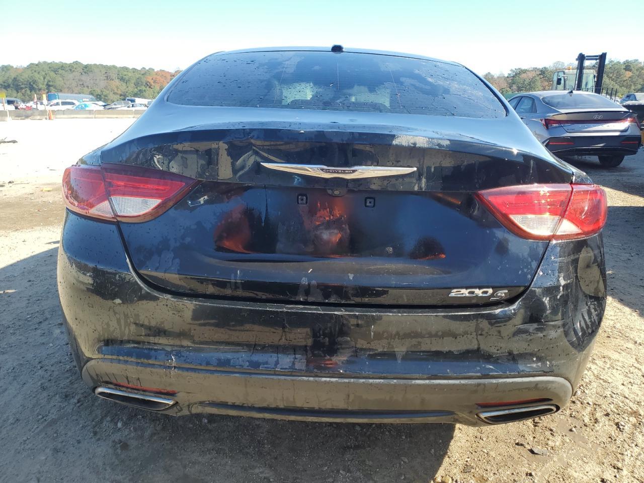 2016 Chrysler 200 s