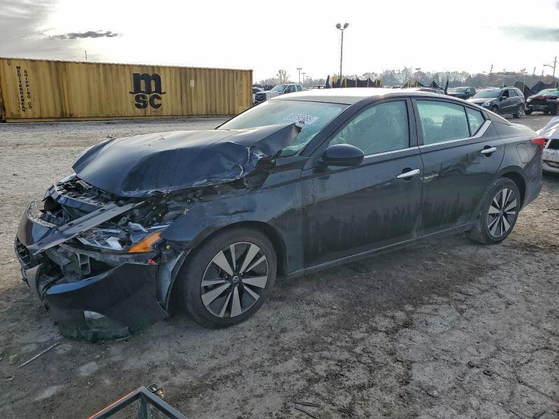2021 Nissan Altima sv