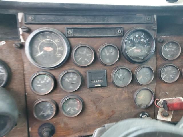 1988 Peterbilt 357