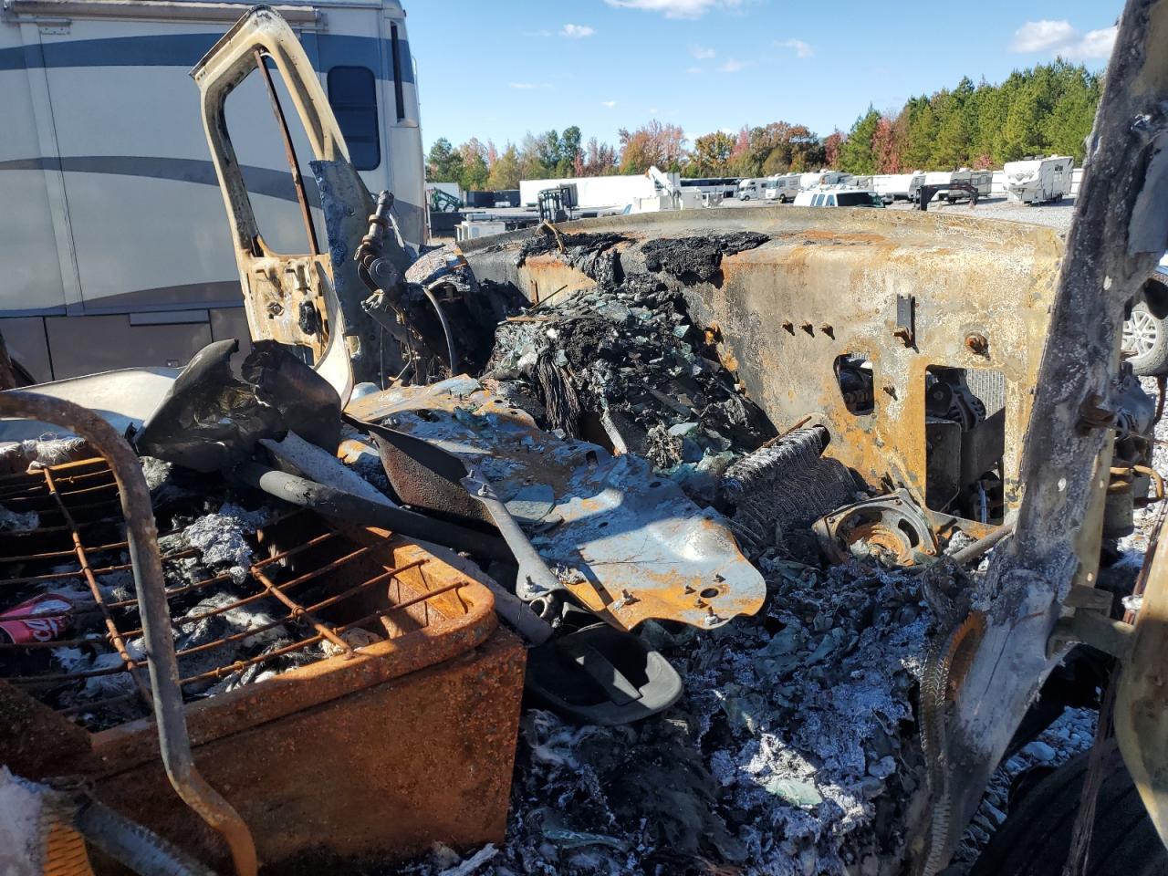 2019 Freigliner 2019 Freightliner Business Class M2 Rollbac Truck