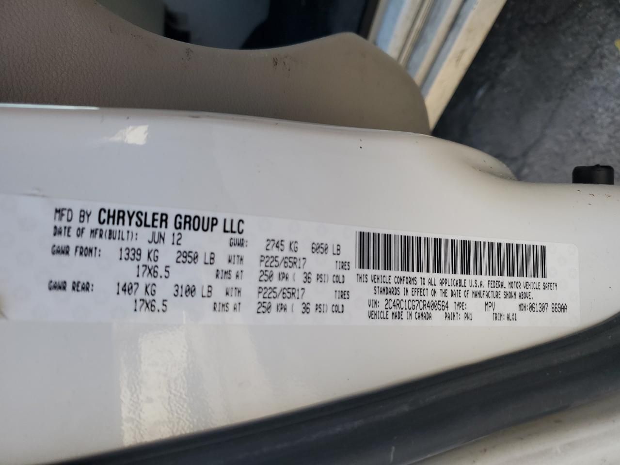 2012 Chrysler Town & Country Touring l