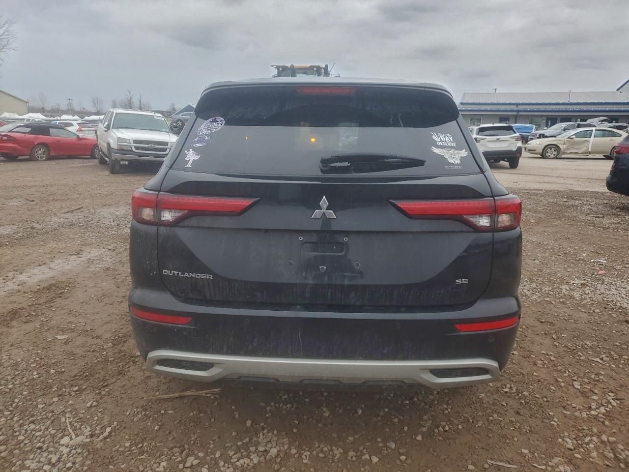 2023 Mitsubishi Outlander se