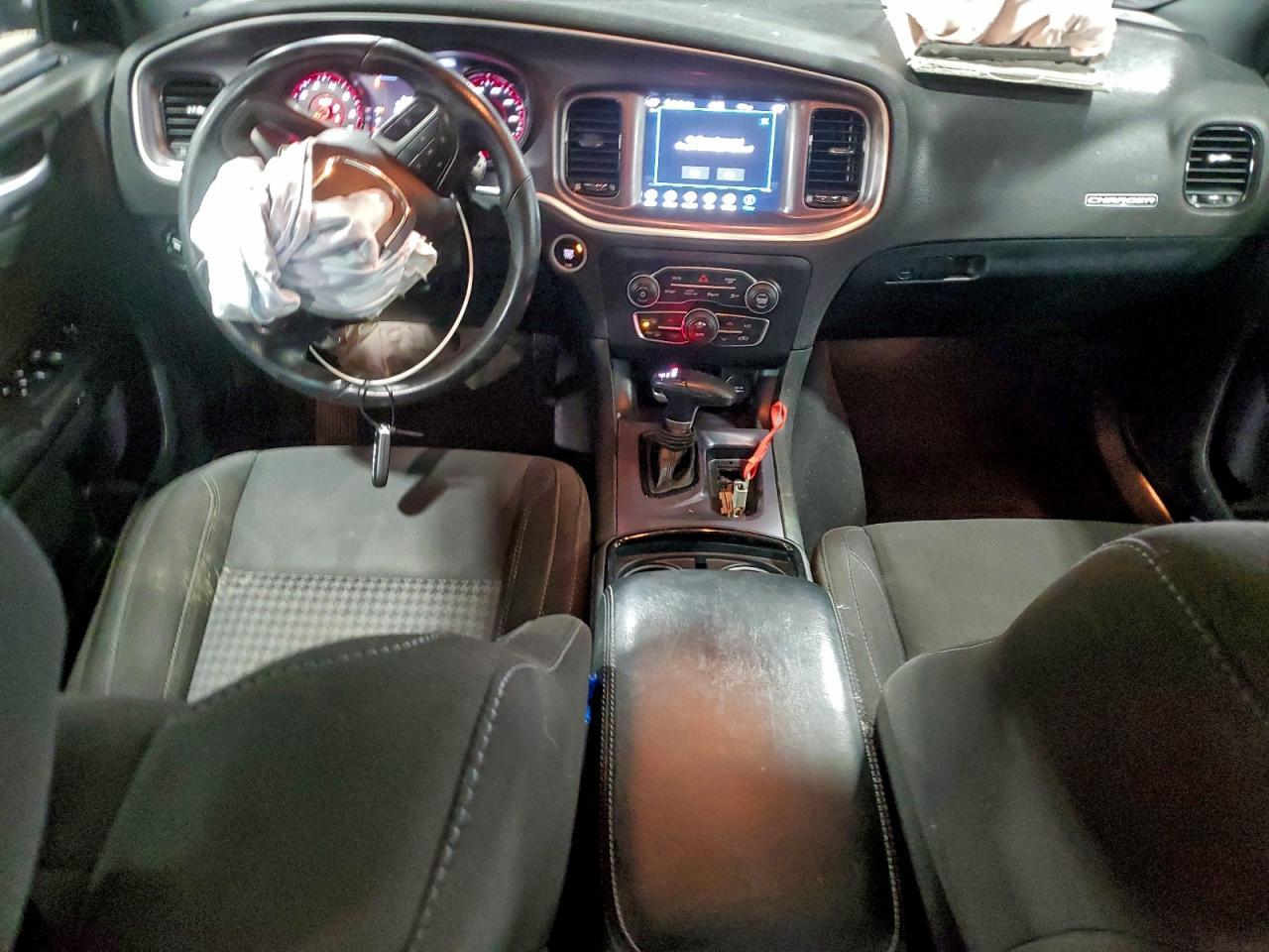 2020 Dodge Charger sxt