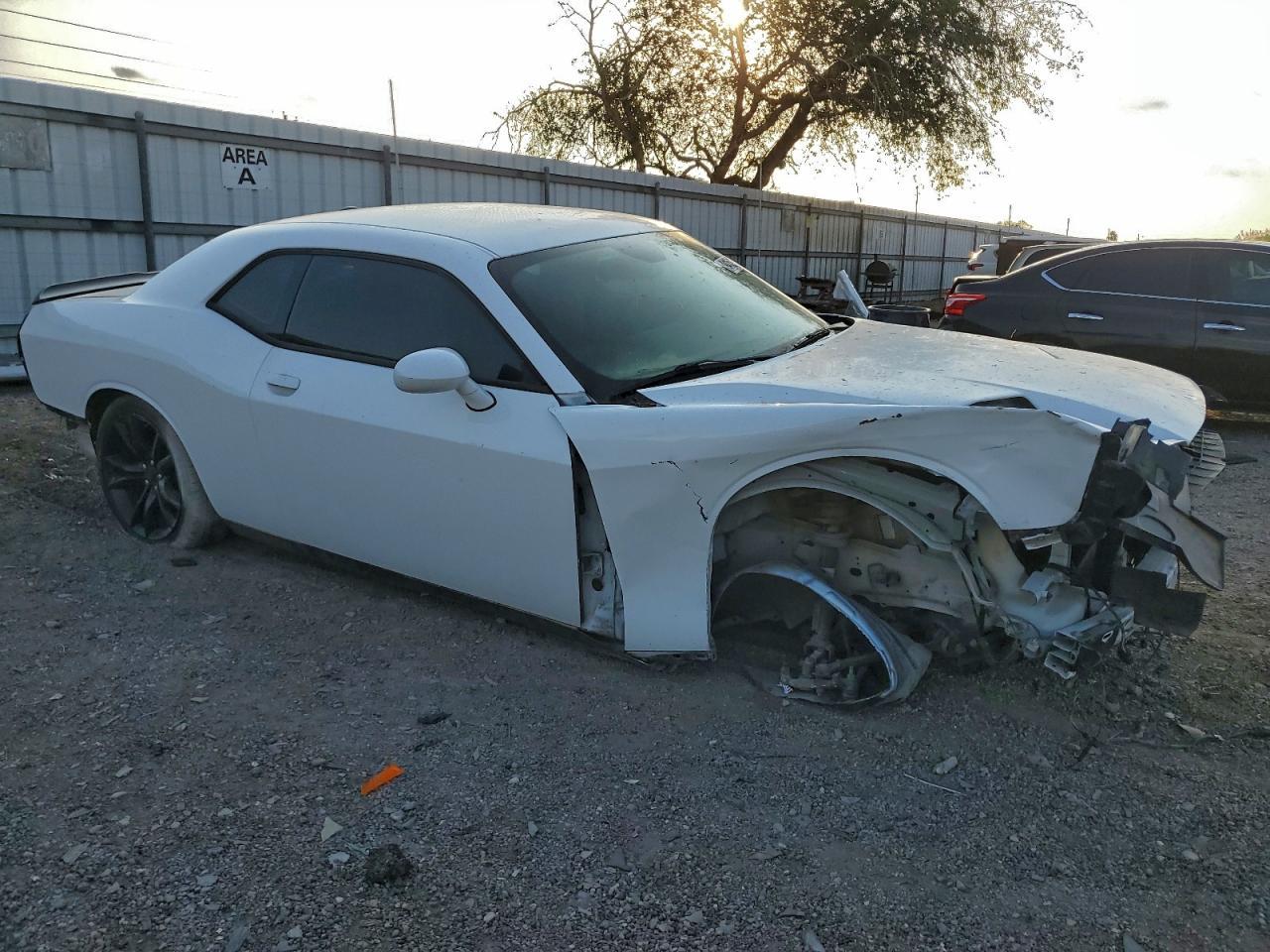 2016 Dodge Challenger sxt